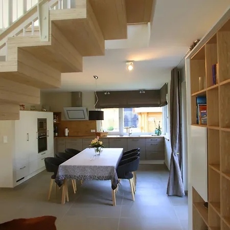 Strandhus Finka *